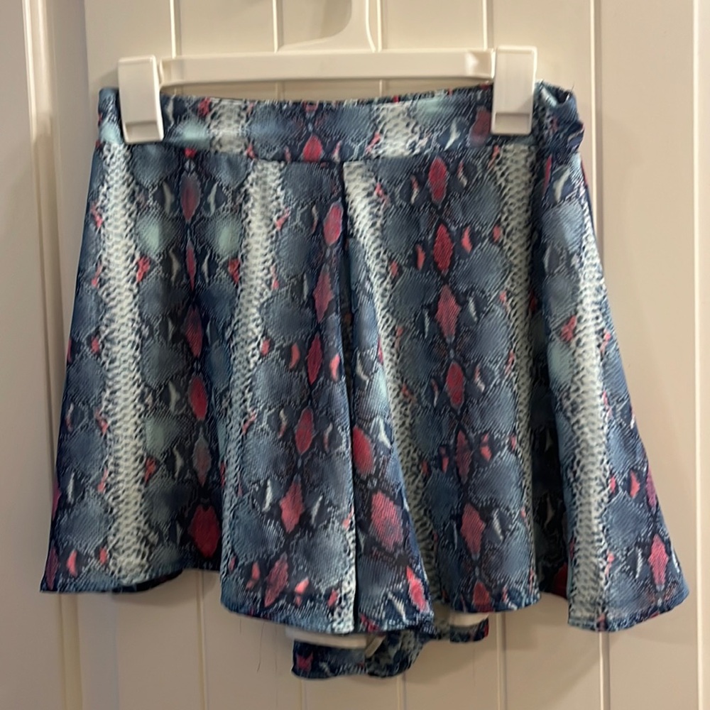 Flowy shorts like new